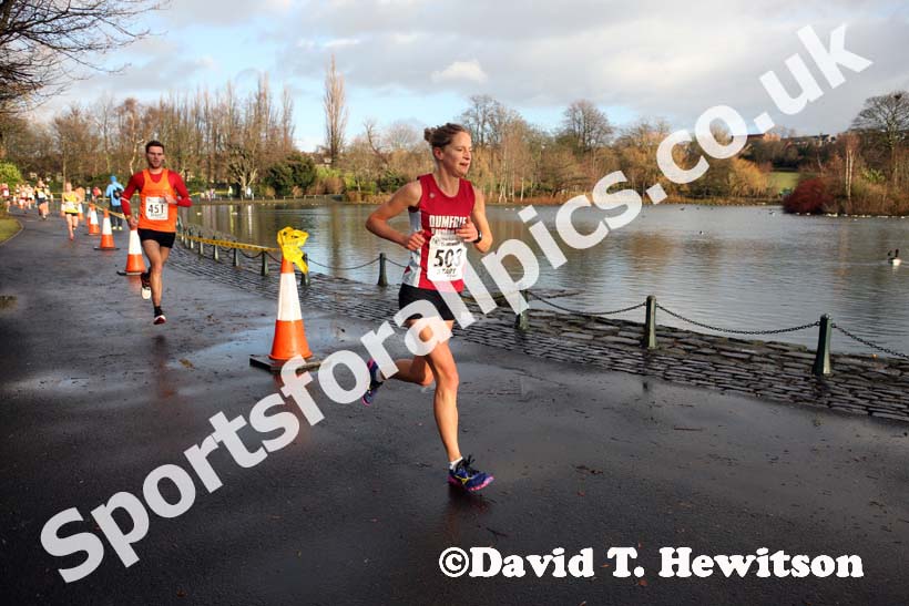Joasia Zakrzewski (Dumfries) finishing 2nd in the Ronnie Walker Saltwell 10k Road Race, Gateshead. Photo: David T. Hewitson/Sports for All Pics